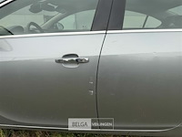 Personenauto opel insignia - afbeelding 30 van  56