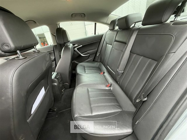 Personenauto opel insignia - afbeelding 35 van  56