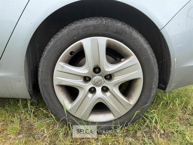 Personenauto opel insignia - afbeelding 54 van  56