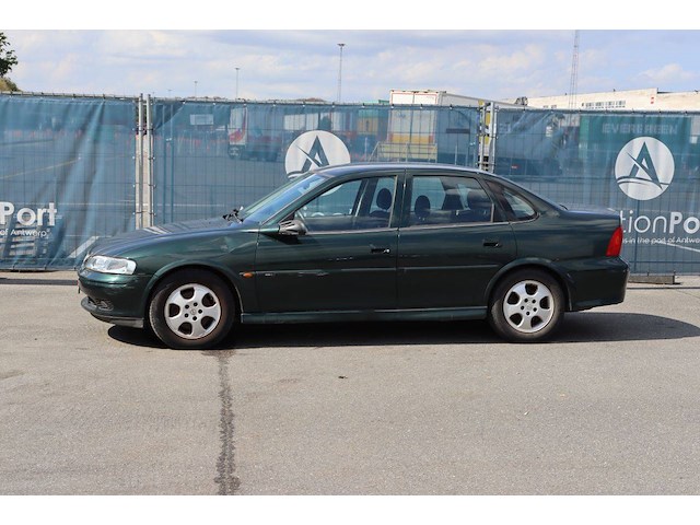 Personenauto opel vectra 1.6 16v benzine 105pk 1999 (marge) - afbeelding 1 van  1