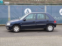 Personenauto peugeot 106 benzine 68pk 2003 (marge)
