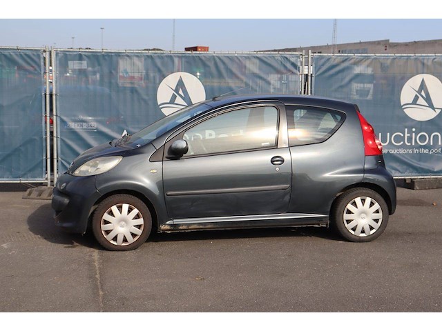 Personenauto peugeot 107 benzine 68pk 2008 (marge) - afbeelding 1 van  1