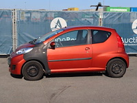 Personenauto peugeot 107 benzine 68pk 2009 (marge)