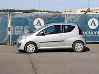 Personenauto peugeot 107 benzine 68pk 2013 (marge) - afbeelding 1 van  1