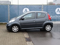 Personenauto peugeot 107 diesel 54pk 2010 (marge)