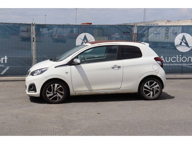 Personenauto peugeot 108 benzine 82pk 2015 (marge) - afbeelding 1 van  1