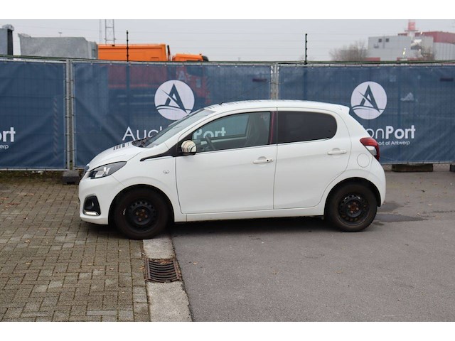 Personenauto peugeot 108 benzine 82pk 2017 (marge) - afbeelding 1 van  1