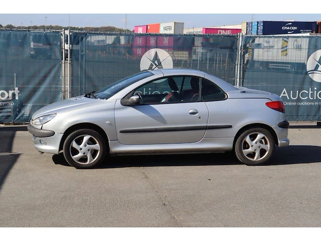 Personenauto peugeot 206 benzine 110pk 2003 (marge) - afbeelding 1 van  1
