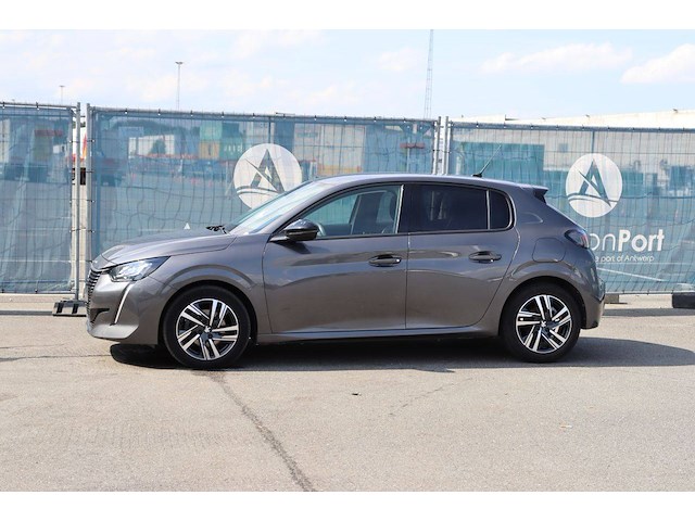 Personenauto peugeot 208 benzine 101pk 2022 (marge) - afbeelding 1 van  1