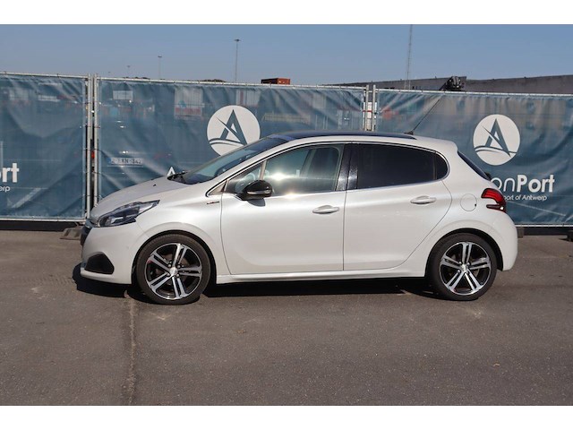 Personenauto peugeot 208 benzine 110pk 2016 (marge) - afbeelding 1 van  1