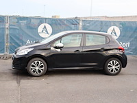 Personenauto peugeot 208 benzine 68pk 2018 (marge)