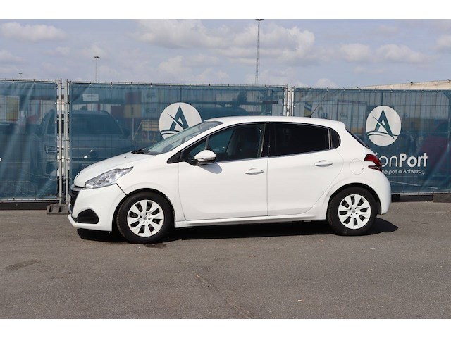 Personenauto peugeot 208 benzine 68pk 2018 (marge) - afbeelding 1 van  1
