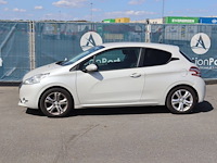 Personenauto peugeot 208 benzine 82pk 2014 - afbeelding 1 van  1
