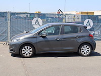 Personenauto peugeot 208 benzine 82pk 2015 (marge)