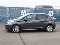 Personenauto peugeot 208 benzine 82pk 2016 (marge)