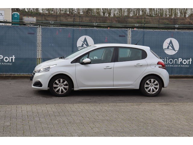 Personenauto peugeot 208 benzine 82pk 2017 (marge) - afbeelding 1 van  1