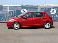 Personenauto peugeot 208 benzine 82pk 2017 (marge)