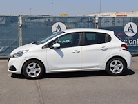 Personenauto peugeot 208 benzine 82pk 2018 (marge)