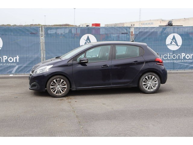 Personenauto peugeot 208 benzine 82pk 2019 (marge) - afbeelding 1 van  1