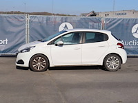 Personenauto peugeot 208 benzine 82pk 2019 (marge)