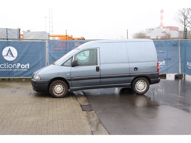 Personenauto peugeot expert diesel 94pk 2006 (marge) - afbeelding 1 van  1