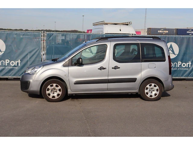 Personenauto peugeot partner benzine 110pk 2018 (marge) - afbeelding 1 van  1