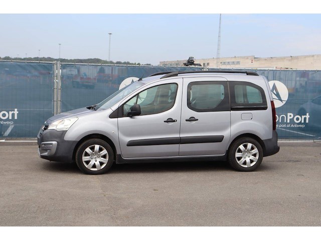 Personenauto peugeot partner tepee benzine 110pk 2017 (marge) - afbeelding 1 van  1