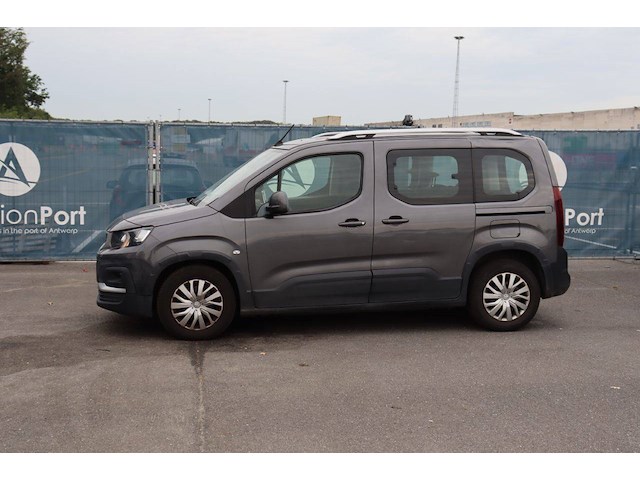 Personenauto peugeot rifter benzine 110pk 2019 (marge) - afbeelding 1 van  1