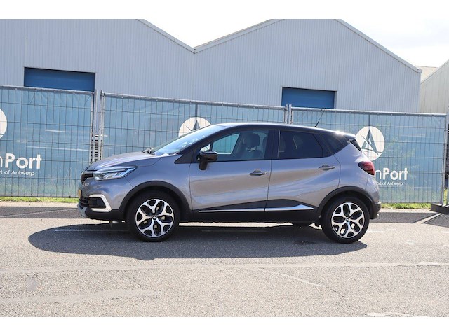 Personenauto renault captur benzine 150pk 2019 - afbeelding 1 van  1