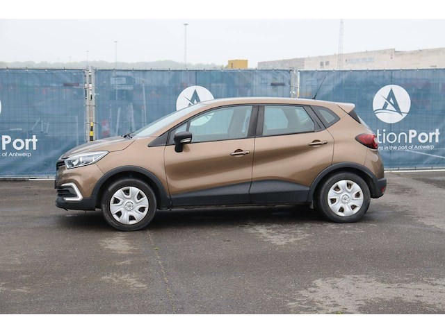 Personenauto renault captur benzine 90pk 2018 (marge) - afbeelding 1 van  1