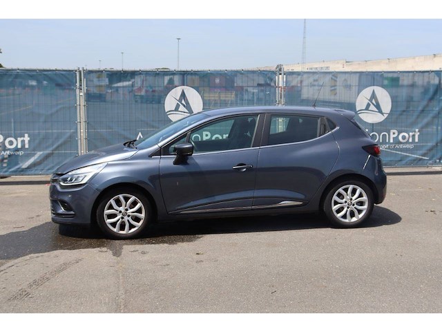 Personenauto renault clio benzine 118pk 2018 (marge) - afbeelding 1 van  1