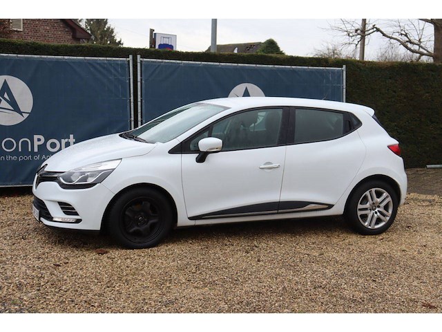 Personenauto renault clio benzine 2019 (marge) - afbeelding 1 van  1