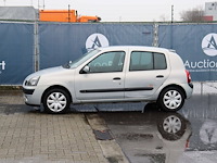 Personenauto renault clio benzine 58pk 2003 (marge)