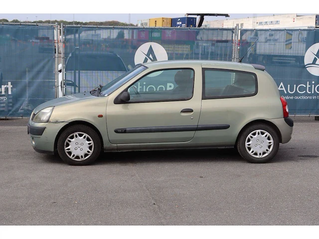 Personenauto renault clio benzine 65pk 2002 (marge) - afbeelding 1 van  1