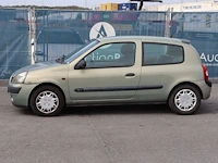 Personenauto renault clio benzine 65pk 2002 (marge) - afbeelding 1 van  1