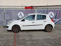 Personenauto renault clio benzine 75pk 2008 (marge)