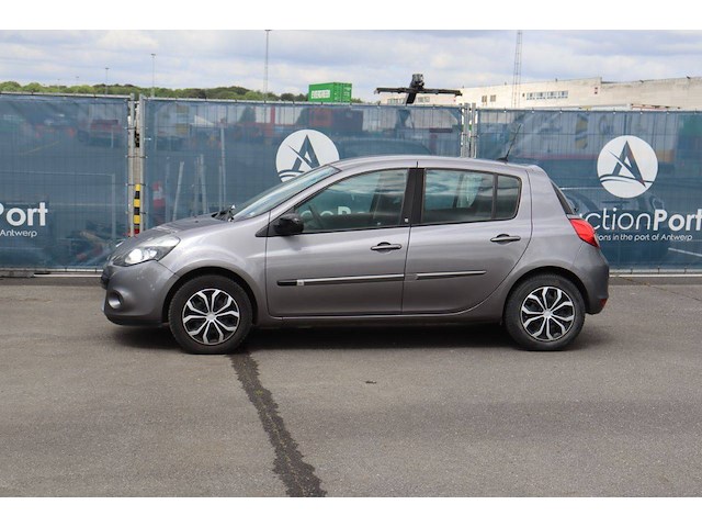 Personenauto renault clio benzine 75pk 2011 (marge) - afbeelding 1 van  1