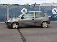 Personenauto renault clio benzine 80pk 2001 (marge)