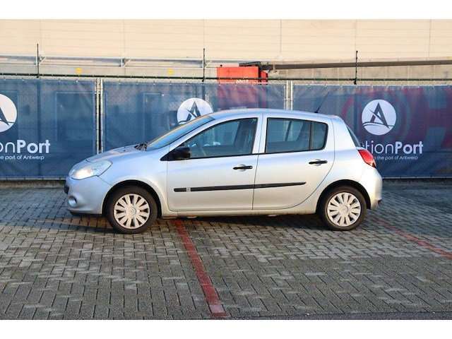 Personenauto renault clio diesel 75pk 2011 (marge) - afbeelding 1 van  1