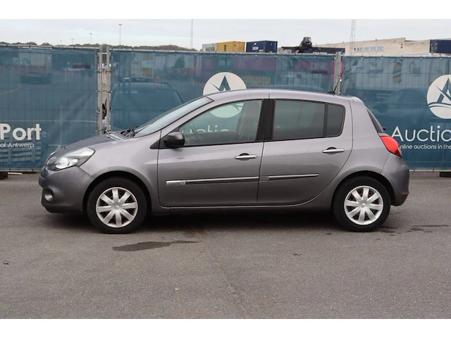 Personenauto renault clio diesel 75pk 2011 (marge) - afbeelding 1 van  1