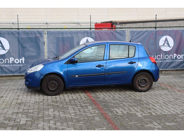Personenauto renault clio diesel 86pk 2010 (marge) - afbeelding 1 van  1