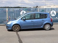 Personenauto renault grand benzine 75pk 2011 (marge)