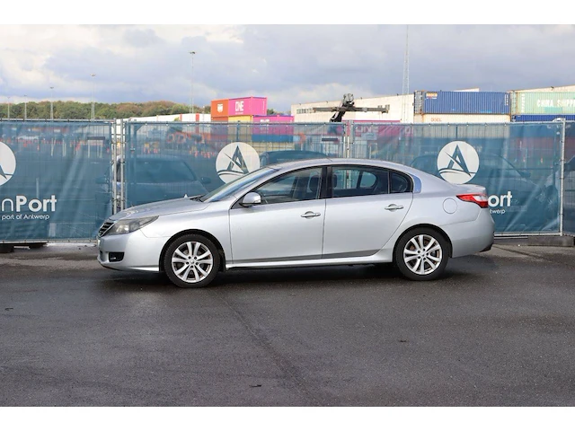 Personenauto renault latitude diesel 149pk 2012 (marge) - afbeelding 1 van  1