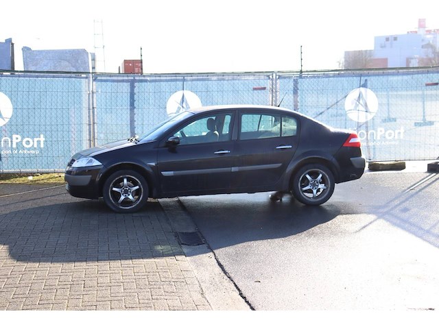 Personenauto renault mégane benzine 113pk 2005 (marge) - afbeelding 1 van  1