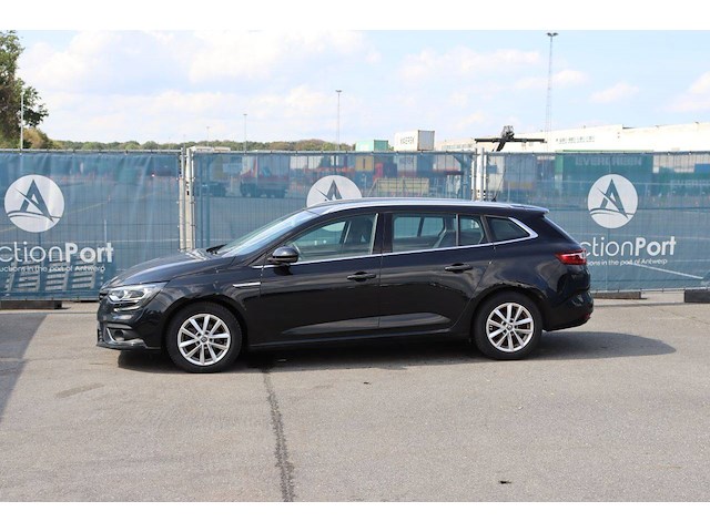 Personenauto renault megane benzine 116pk 2019 (marge) - afbeelding 1 van  1