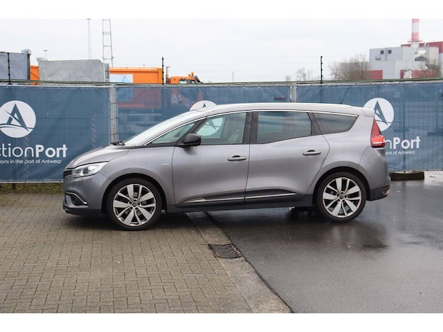 Personenauto renault scenic benzine 140pk 2019 (marge) - afbeelding 1 van  1