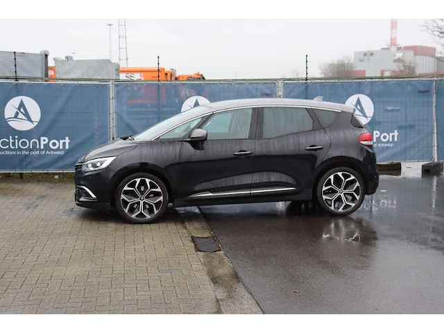 Personenauto renault scenic benzine 140pk 2022 (marge) - afbeelding 1 van  1