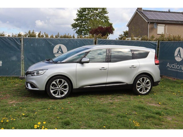 Personenauto renault scenic diesel 110pk 2018 - afbeelding 1 van  1