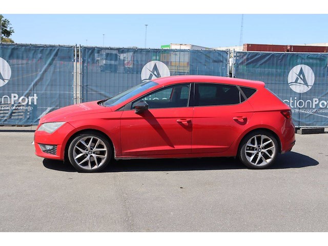 Personenauto seat leon benzine 122pk 2013 (marge) - afbeelding 1 van  1