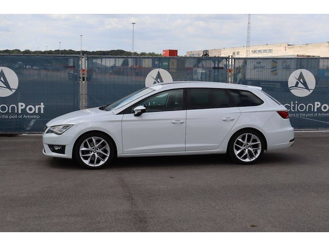 Personenauto seat leon benzine 150pk 2015 (marge) - afbeelding 1 van  1